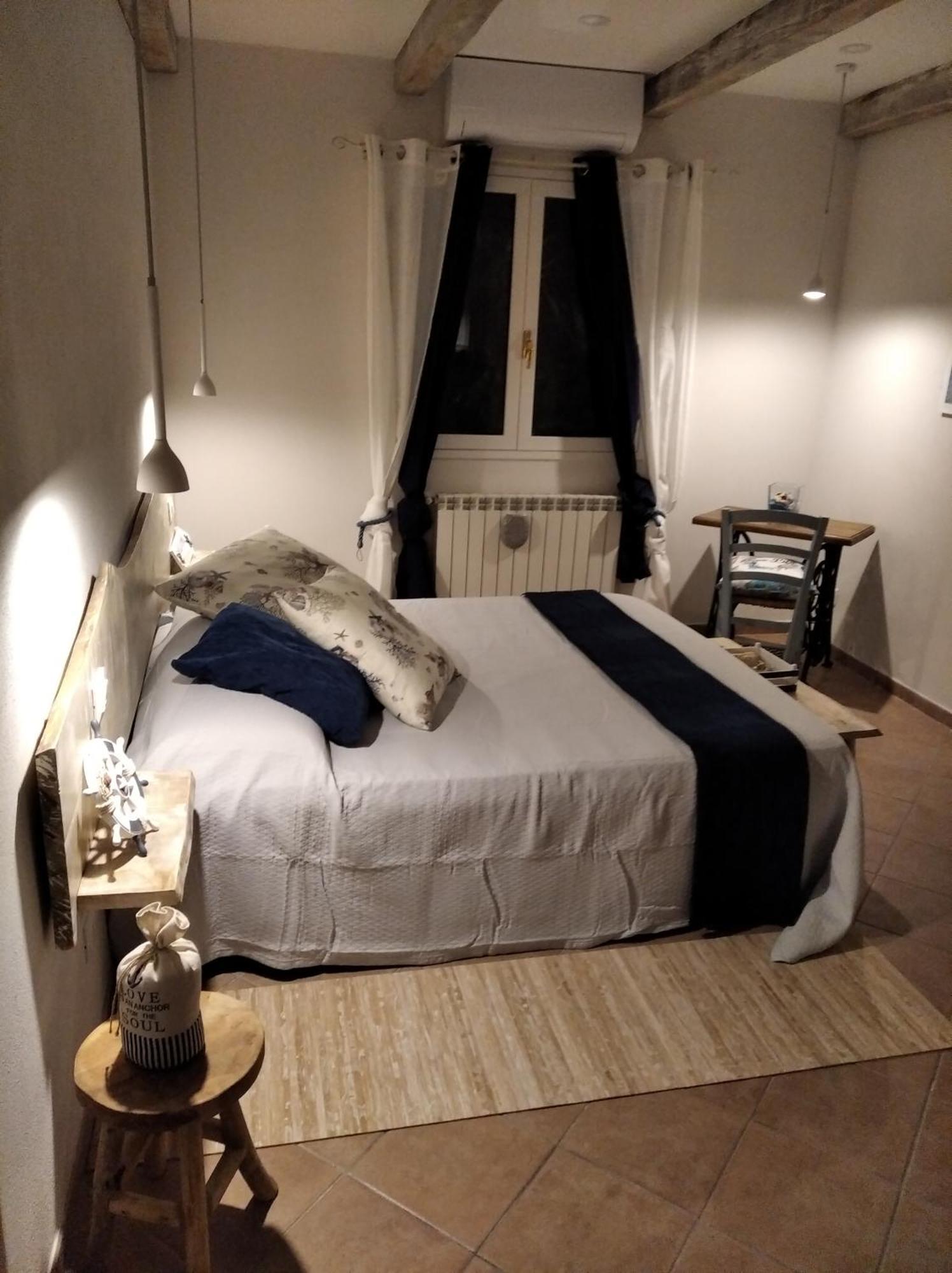 Chez Luis Apartment Imperia Room photo