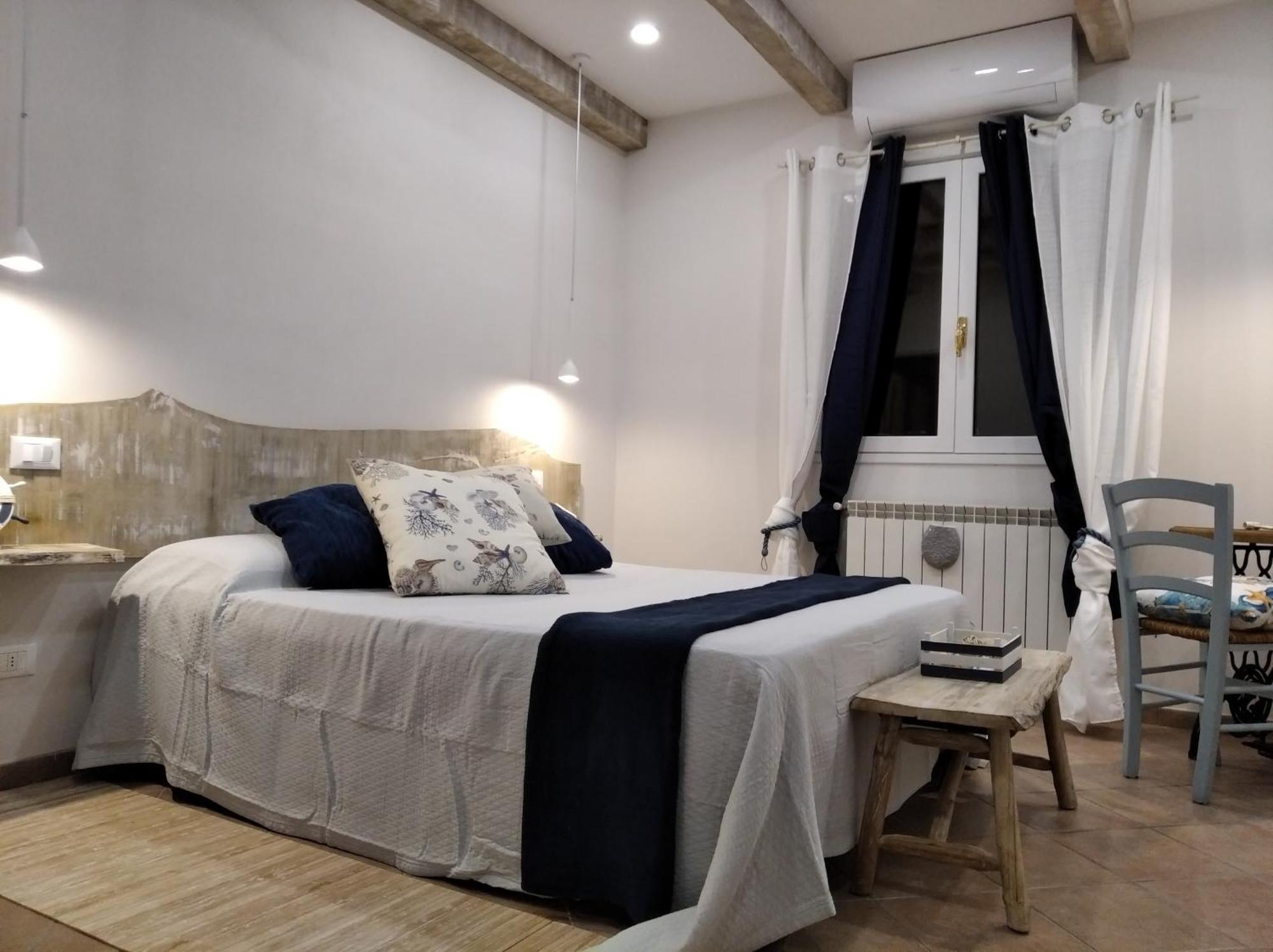 Chez Luis Apartment Imperia Room photo